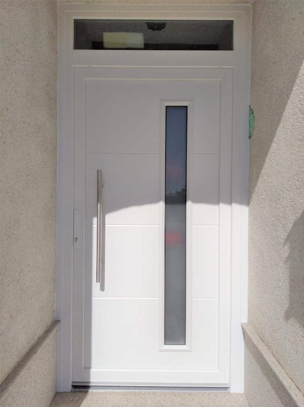 Puerta pvc blanco con vidrio